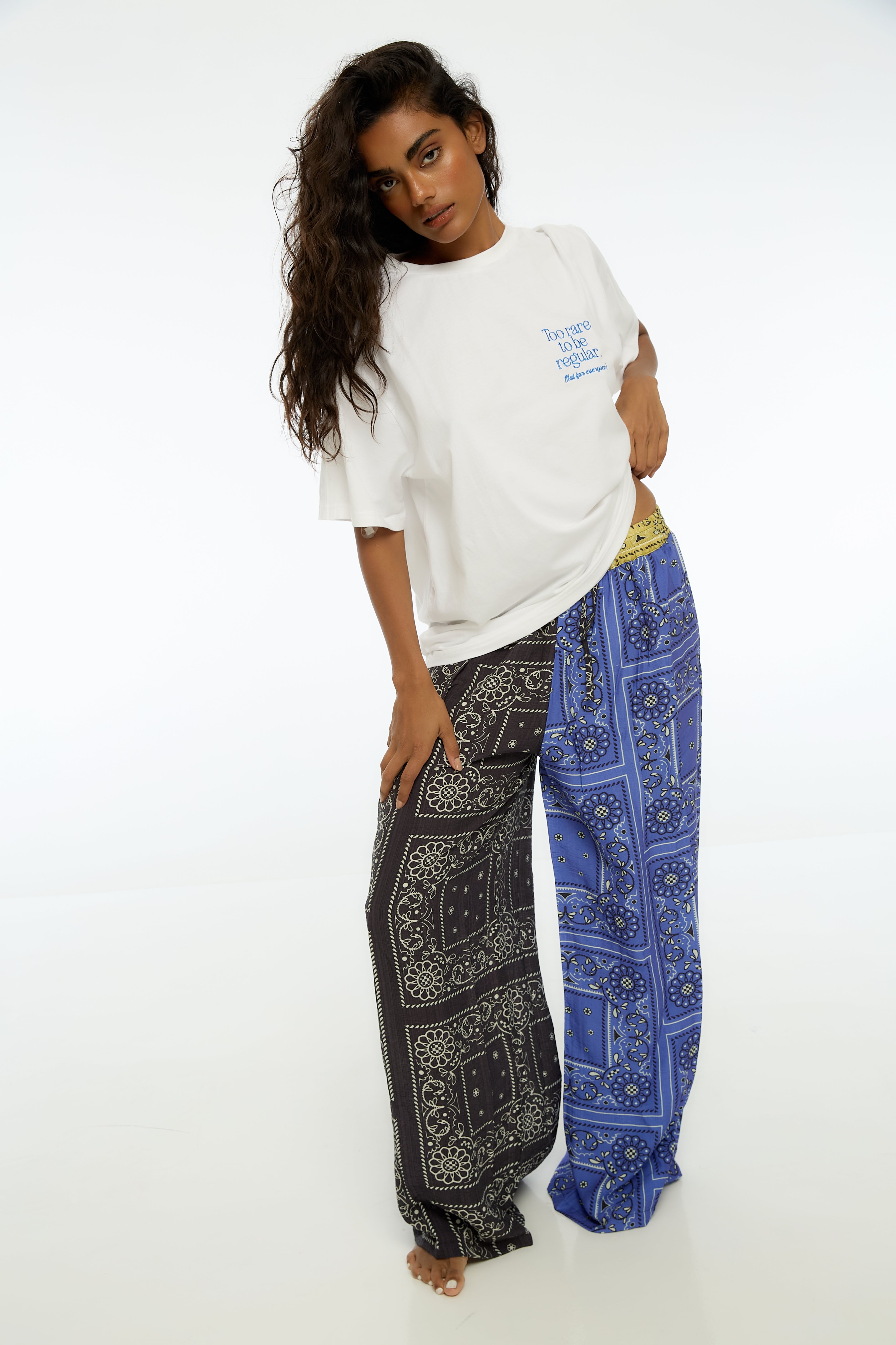 TOO RARE TO BE REGULAR UNISEX TEE