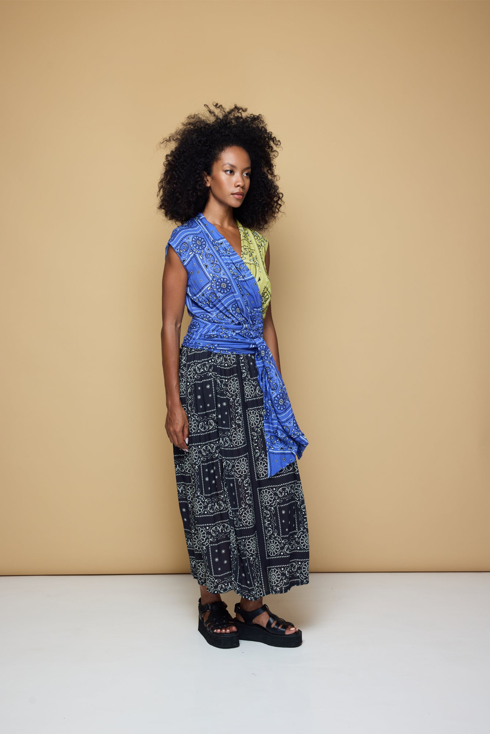 THE POINT DRESS MAXI - PATCHWORK BANDANA BLUE/LIME/BLACK/BLOOD ORANGE