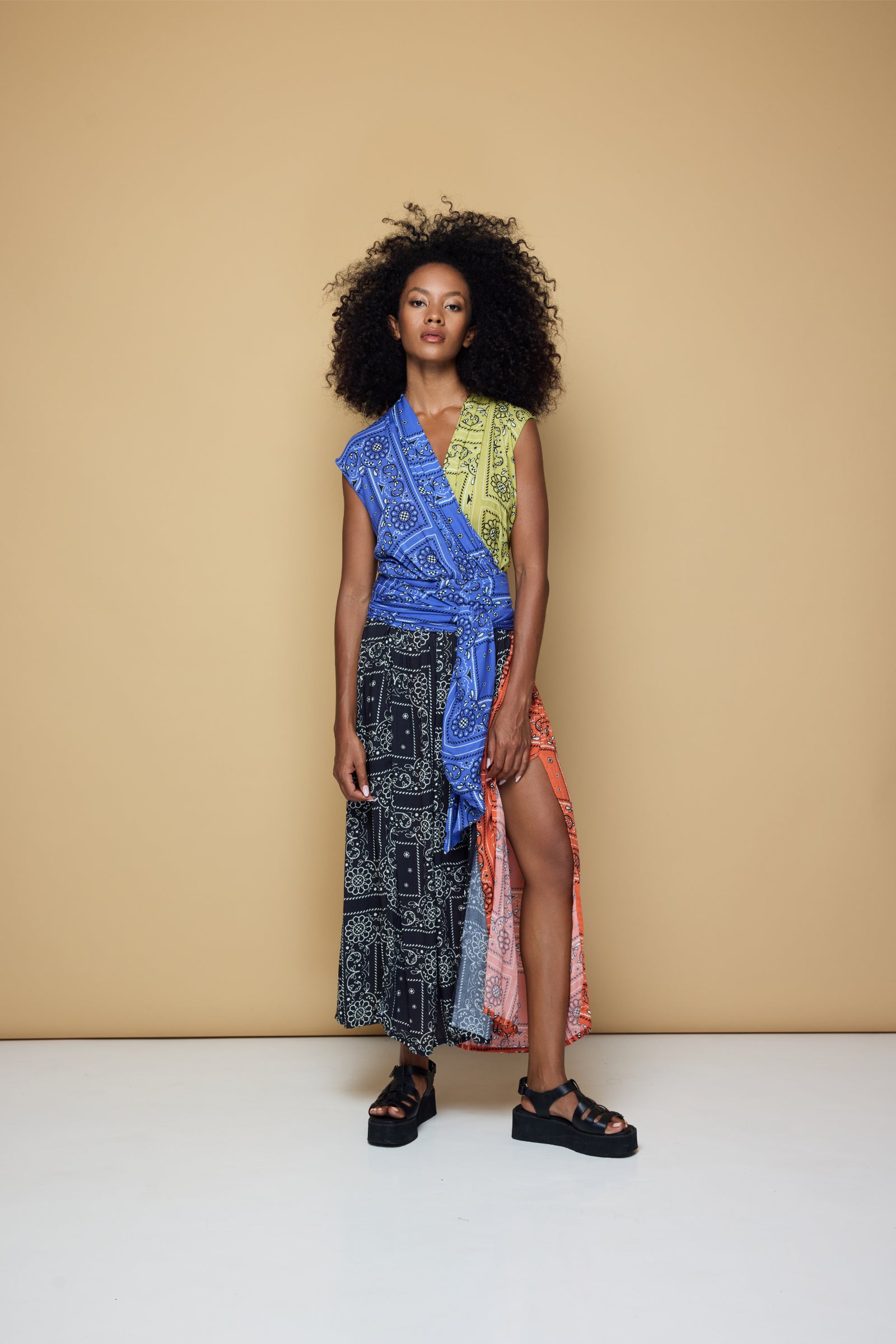 THE POINT DRESS MAXI - PATCHWORK BANDANA BLUE/LIME/BLACK/BLOOD ORANGE