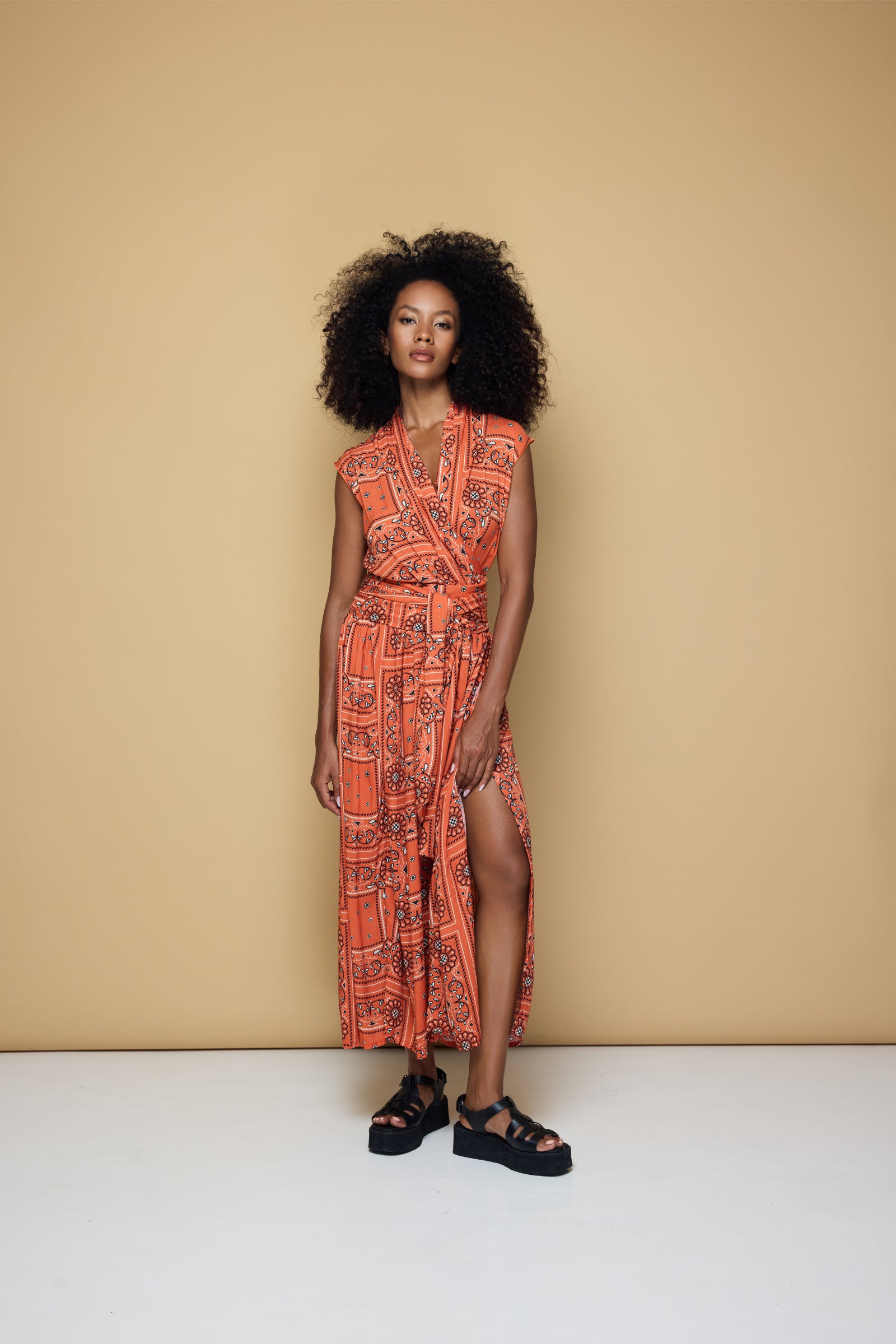 THE POINT DRESS MAXI - BANDANA BLOOD ORANGE PRINT