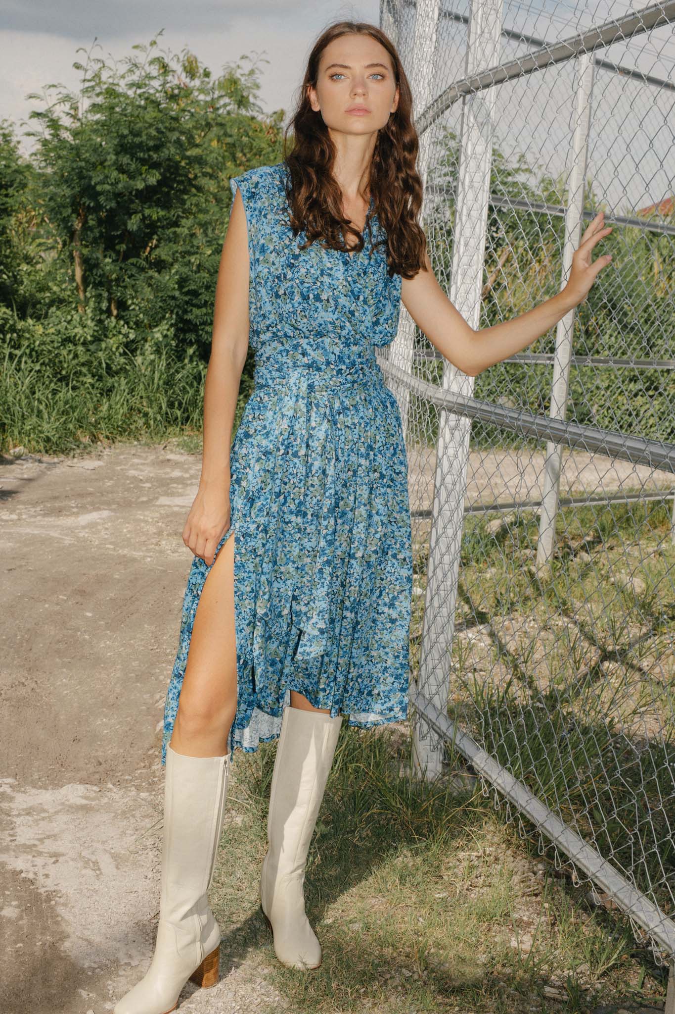 THE POINT DRESS - FLORAL EXPLOSION BLUE